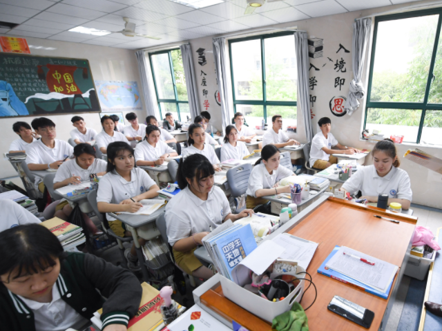 学生的创造力协作才能也让他们在竞赛中收获了成就感和自信心 学生的创造力协作才能也让他们在竞赛中收获了成就感和自信心